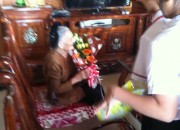 Liên đội trường thăm hỏi Mẹ Việt Nam anh hùng: “Trần Thị Hội”