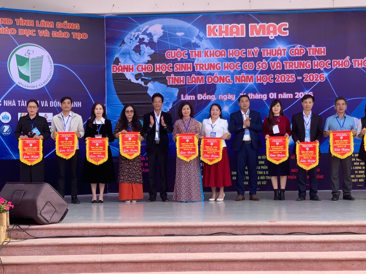 z7469815069595_93a06fb4a2ba07572c680d50f9d3ce24