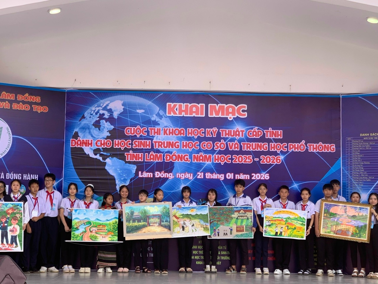 z7469815119547_8d5559ee6a66b561bc31f50cb44fba61